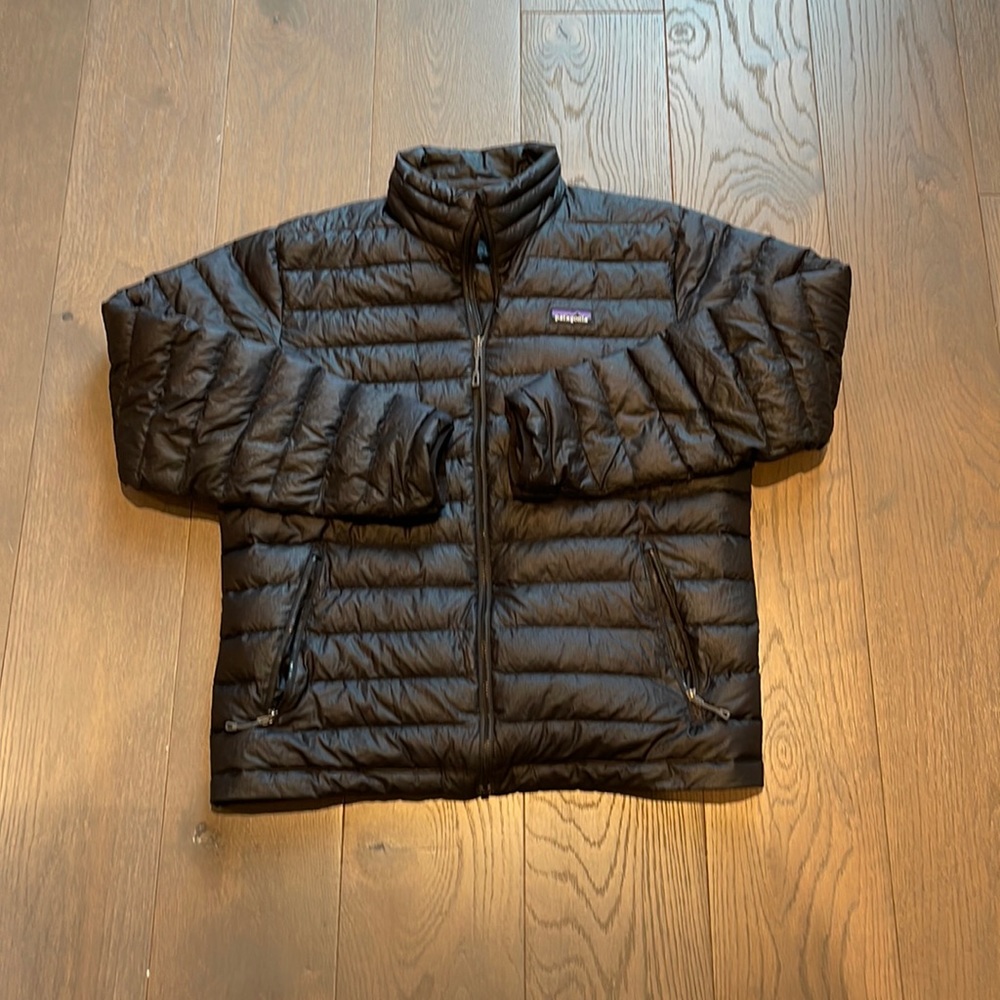 Men’s Patagonia black size large down sweater